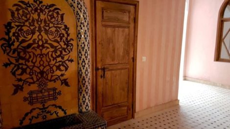 Beautiful Riad of eight rooms in the Kasbah, car in front of the door!